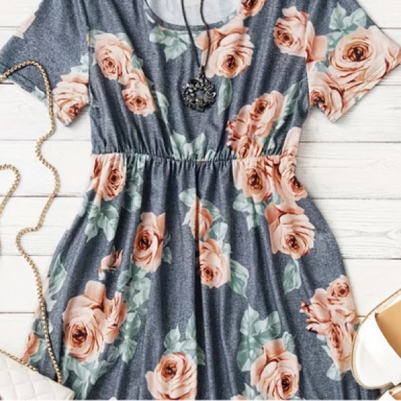 👗1X Plus Size Women’s Floral Dress👗 - Picture 3 of 7